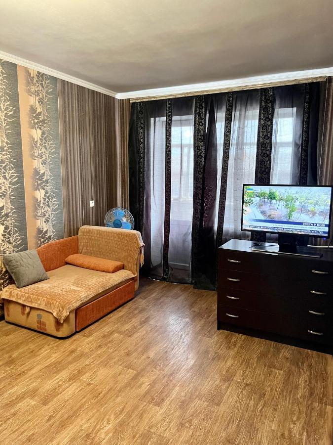 Апартаменты В Самом Центре Прпобеды 90 Černihiv Esterno foto